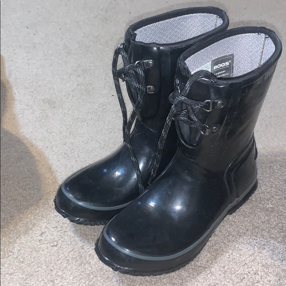 Women’s Black Bogs size 6
